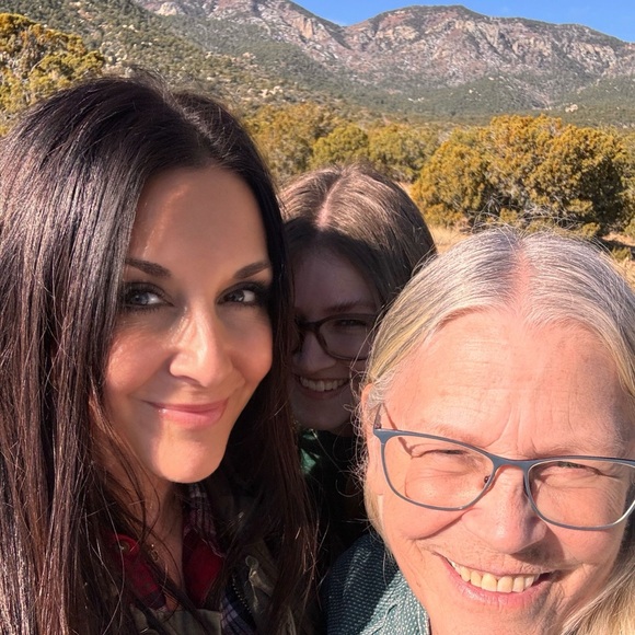 Meet your Posher, Chrissy - Picture 11 of 16